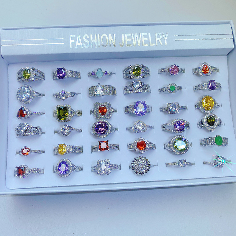 Cirkóniával beültetett gyűrű, virág- és geometriai mintázat, ötvözet, könnyed luxus stílus