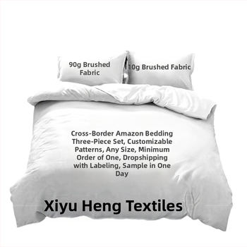 Tri dijelni set posteljine s digitalnim printom, brušeni završetak, kemijska vlakna, uzorak likova, moderni minimalistički stil