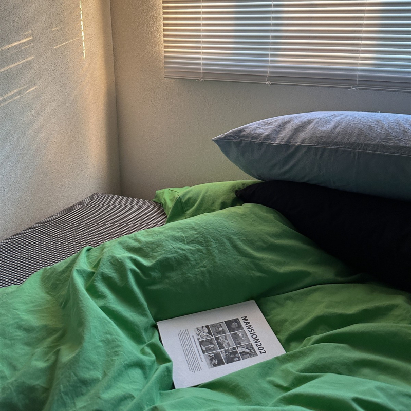 Četverodijelni set posteljine od 100% pamuka, quilted, reactive bojanje, moderni minimalistički stil