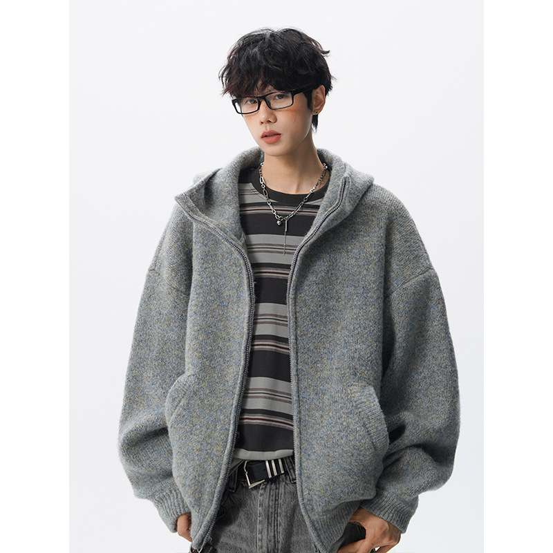 Мъжки дебел вязан кардиган с качулка и двойна ципа – свободна кройка, брусиран финиш