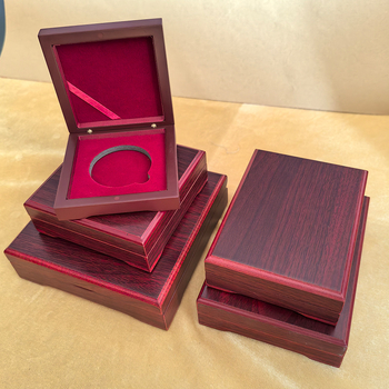 Drvena kutija za značke i spomenske novčiće, graviranje i prilagođeni logotip