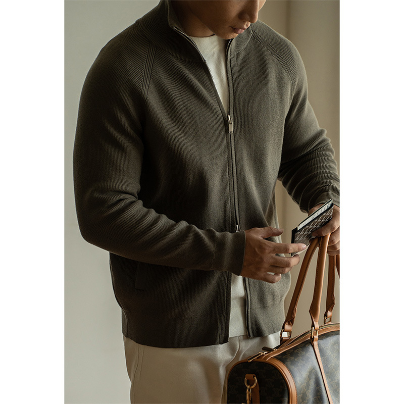 Καρντιγκάν πλεκτό μαλλί, μανίκια ραγκλαν, μισουψηλός γιακάς, διπλό φερμουάρ, χειμώνας 2025