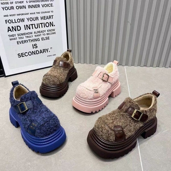 Ženske loaferice od vunene tkanine s kopčom u obliku slova, dubok otvor, pliš unutarnja stran, gumena potplata, visok potpetica 6–8 cm