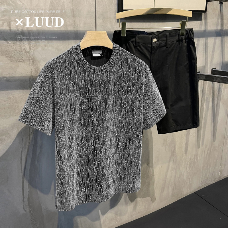 Тениска с кристали, геометричен принт, слим кройка, къс ръкав, копринена материя