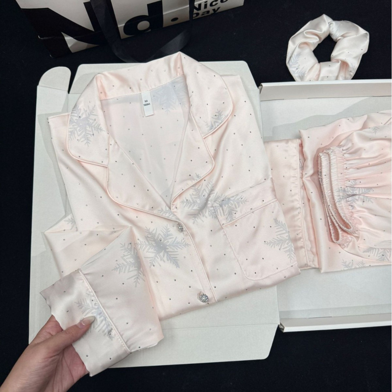 Set pidžame icy silk, 95% poliester, 5% spandeks, tanak stil, gustoća tkanine 121–140 g/m²