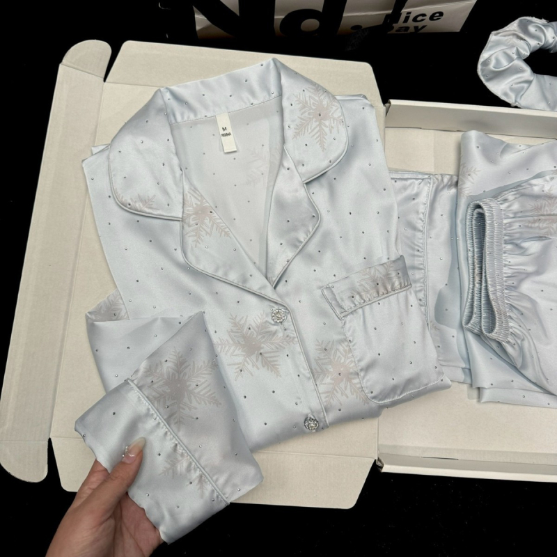 Set pidžame icy silk, 95% poliester, 5% spandeks, tanak stil, gustoća tkanine 121–140 g/m²