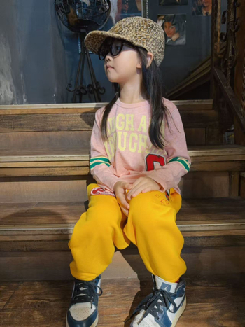 Dječja majica s dugim rukavima od slub pamuka s ušivenim cartoon motivom, okrugli izrez, za djevojčice 3–8 godina, jesen 2025