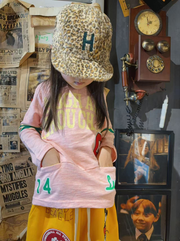 Dječja majica s dugim rukavima od slub pamuka s ušivenim cartoon motivom, okrugli izrez, za djevojčice 3–8 godina, jesen 2025