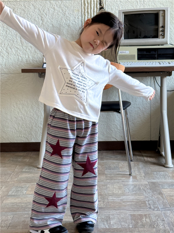 Tricou pentru copii cu broderie patch în formă de stea cu cinci colțuri, mânecă lungă, guler rotund, stil coreean, bumbac