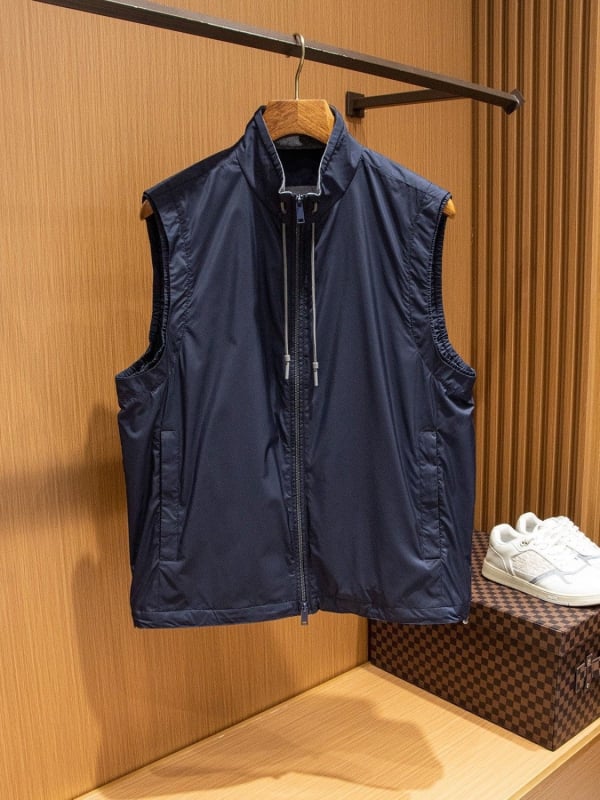 Ανδρικό γιλέκο slim-fit με στάντ κολάρο, φερμουάρ, λεπτό πολυεστερικό μείγμα, πλαϊνά τσέπες