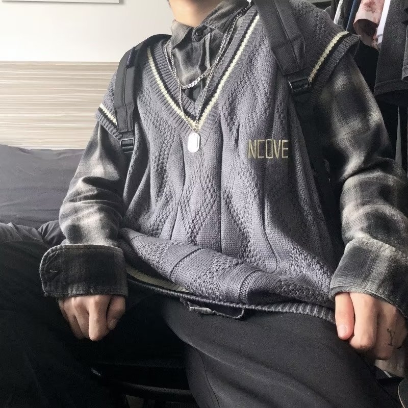 Πλεκτό ανδρικό γιλέκο με παγιέτες, ύφασμα Lyocell, 80% πολυεστέρας, στρογγυλός λαιμός