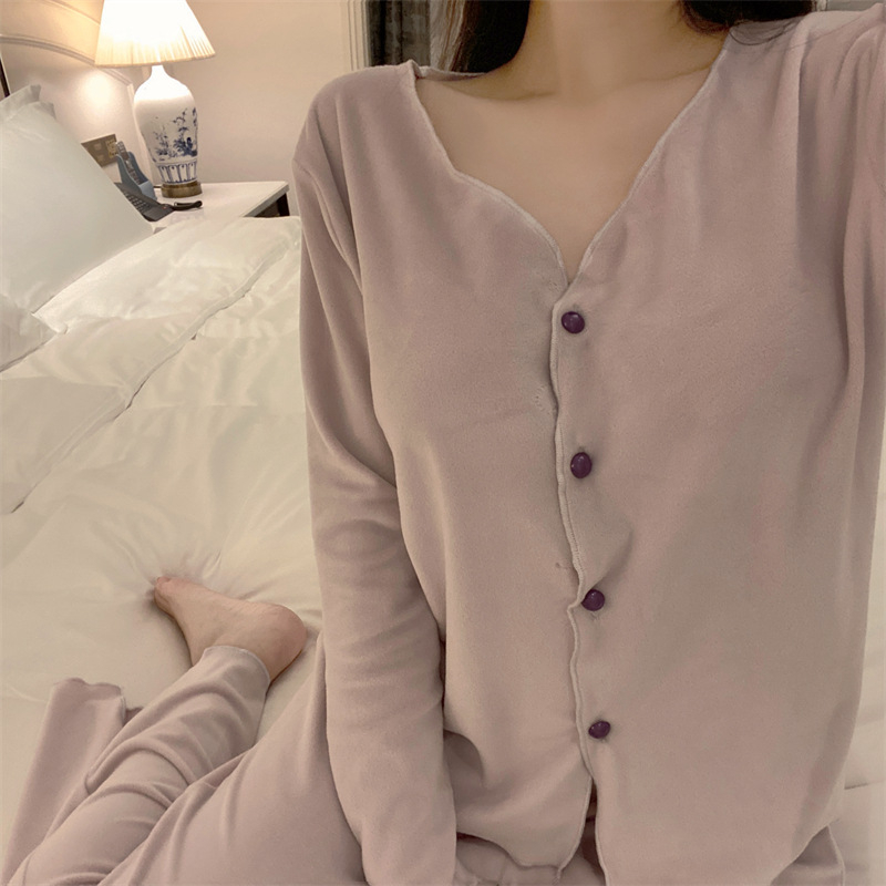 Island Velvet set: Kardigan, Modern minimalist stil; Poliester 95–100%, Težina tkanine 181–200 g/m²