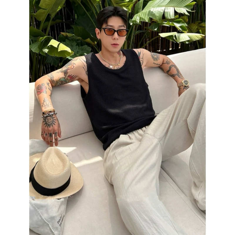 Безръкав плетен жилет с шарка на пчелна клетка и 3D жакардова текстура, тясна кройка, полиестер 95%, прав подгъв