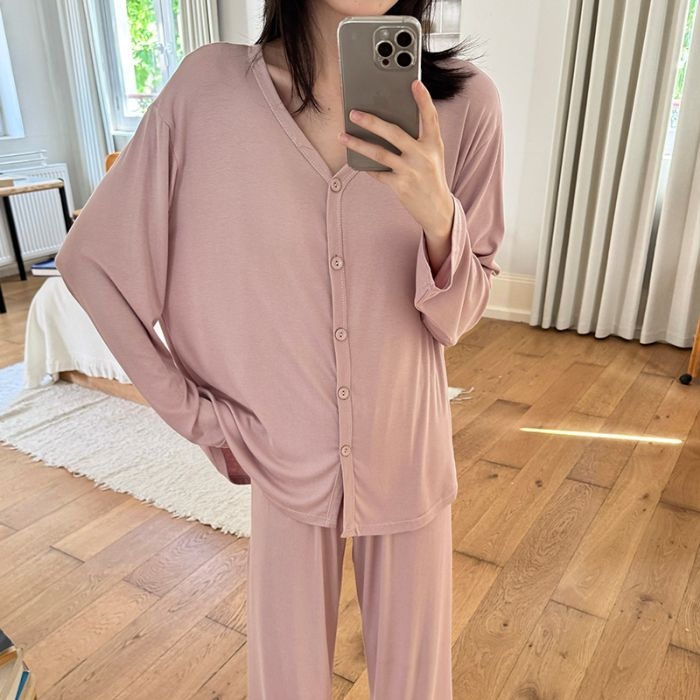 Női modal pizsama szett kardigánnal, hosszú ujjú felsővel és hosszú nadrággal, 100% modal, vékony anyag, V-nyak, 161–180 g/m²