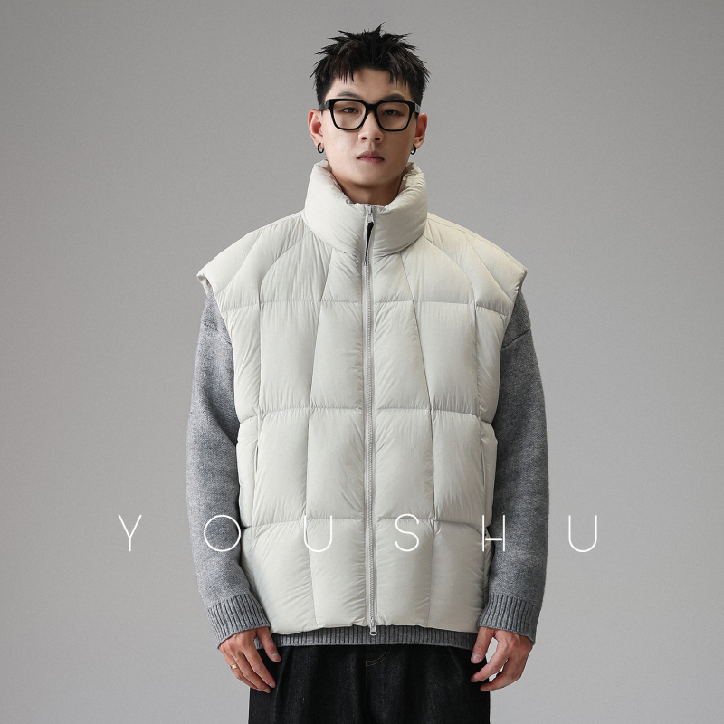 Muško zimsko jakna-žilлит s kapuljком od perja, 81–85% sadržaj perja, 100–150 g punjenje, zatvarač, duljina 50–65 cm