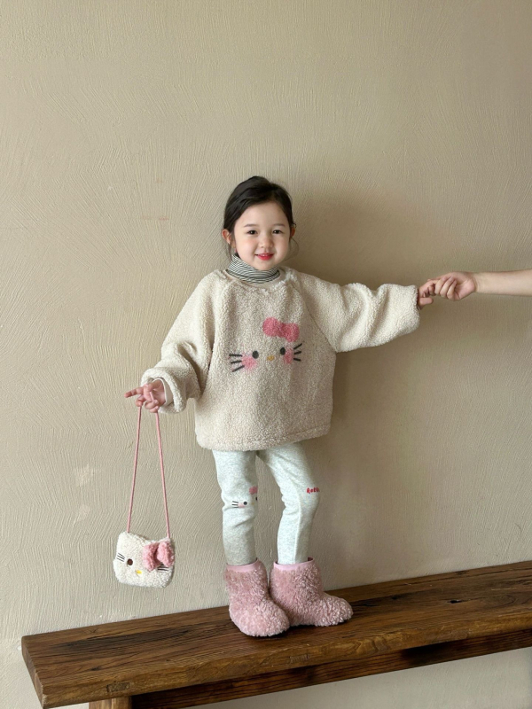 Dječji sweatshirt u korejskom stilu za djevojčice, zima, s dugim rukavima, cartoon uzorak, debeli materijal od vuneno-pamukaste smjese (80% pamuk).