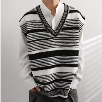 Ανδρικό πλεκτό γιλέκο με V-λαιμό, ριγέ, χαλαρή εφαρμογή, διπλής σειράς κουμπώματα, πολυεστερική ανάμιξη