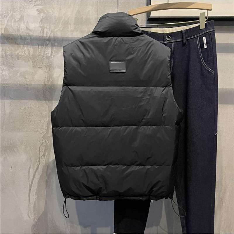 Muška vesta od patke perja - stojeći ovratnik, punjenje od patkog perja, 50% udjela, loft 900, kratka duljina 40–50 cm