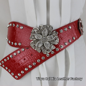 Женски колан за талия с кристали вградени и флорална катарама от сплав, изкуствена кожа, закопчаване със щракване