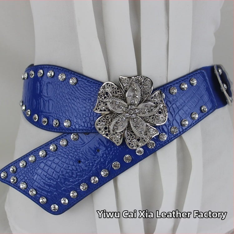 Женски колан за талия с кристали вградени и флорална катарама от сплав, изкуствена кожа, закопчаване със щракване