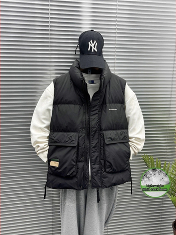 Prsluk s kacjim perjem, 66–70% udjela perja, zatvarač, rever kragna, vinilon tkanina