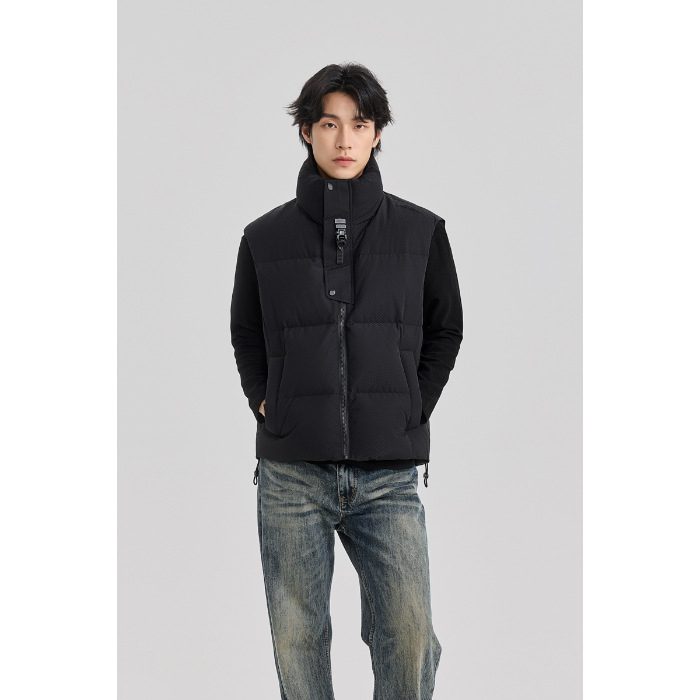 Unisex puffer vesta s stojećim ovratnikom, široki kroj, punjenje 150–200 g bijelog patka perja, 61–65% perja