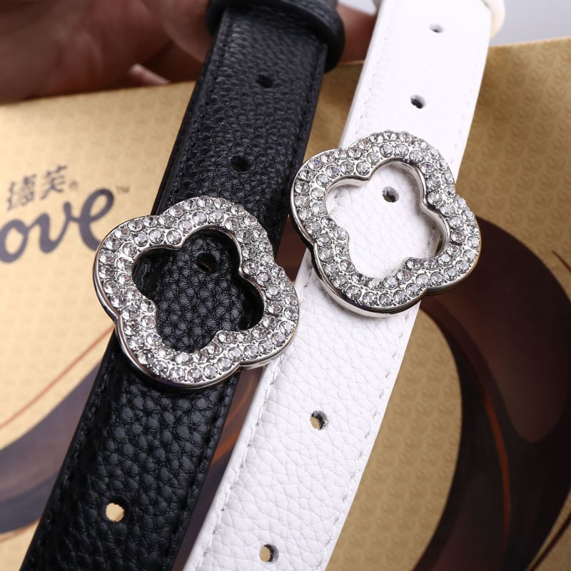 Дамски кожен колан, естествена кожа; катарама от сплав; гладко закопчаване; стил дами, свеж