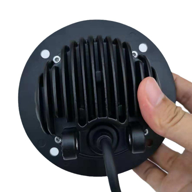 18W LED radna svjetiljka za automobil, aluminijsko kućište, vijek trajanja 10000 h, struja 0,75–1 A, svjetlosni tok 20 lm, za off-road upotrebu