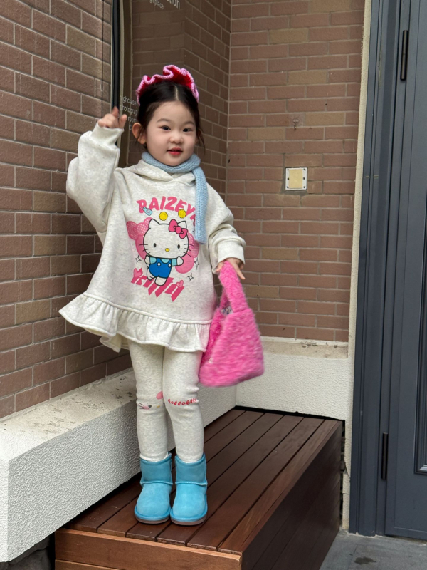 Dječja dukserica s kratkim rukavima, korejski stil, pamuk 90%, uzorci pruge, slova, apstraktno, bez kapulje