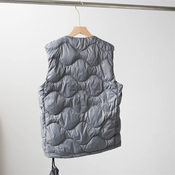 Muško lagano vesto s perjem s V izrezom, bez kapuljače, poliester tkanina, punjenje od bijelog patka