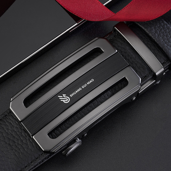 Мъжки кожен колан от първи слой телешка кожа, автоматична катарама, бизнес стил; ширина 2-4 см; Материал: първи слой телешка кожа; Катарама: сплав; Закопчаване: автоматично; Обработка: електроплатинация