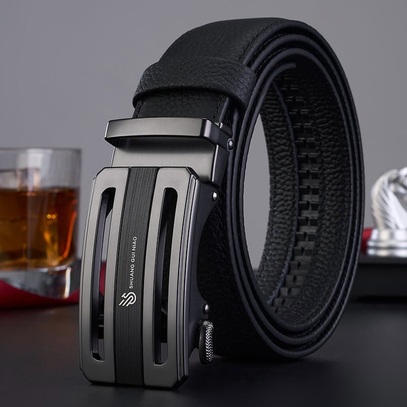 Мъжки кожен колан от първи слой телешка кожа, автоматична катарама, бизнес стил; ширина 2-4 см; Материал: първи слой телешка кожа; Катарама: сплав; Закопчаване: автоматично; Обработка: електроплатинация