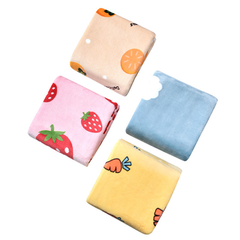 Детско одеяло - двуслойно удебелено, химическо влакно, за всички сезони, за възраст 3–6 г., 500–800 г, персонализируемо