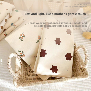 Zavijajući ručnik za novorođenčad od 95% čiste pamuka; prikladno za dob 0–12 mjeseci; uzorci: životinje, pruge, crtani likovi, cvijeće; godišnja doba: ljeto, proljeće, jesen, zima
