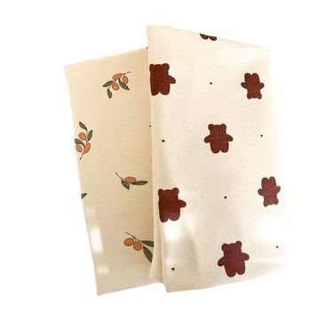 Zavijajući ručnik za novorođenčad od 95% čiste pamuka; prikladno za dob 0–12 mjeseci; uzorci: životinje, pruge, crtani likovi, cvijeće; godišnja doba: ljeto, proljeće, jesen, zima