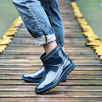 Muške kišne čizme od plastike, vodootporne, protuklizne, otporne na habanje, podstavljene umjetnom vunom, kratkog kroja, za sve sezone