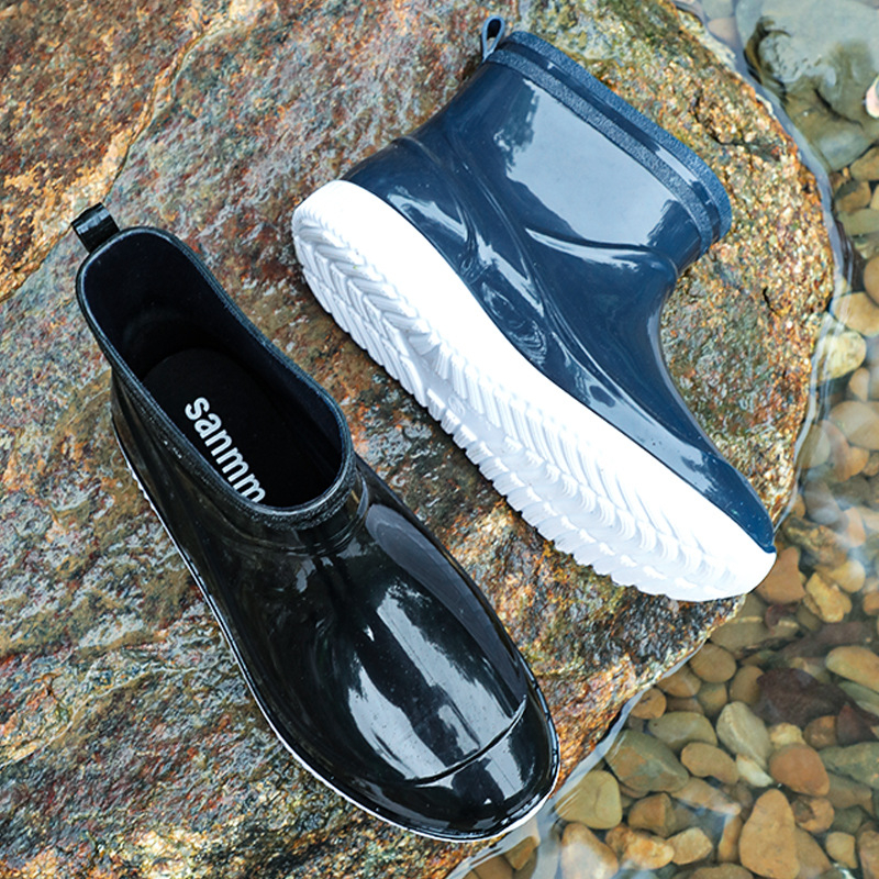 Muške kišne čizme od plastike, vodootporne, protuklizne, otporne na habanje, podstavljene umjetnom vunom, kratkog kroja, za sve sezone