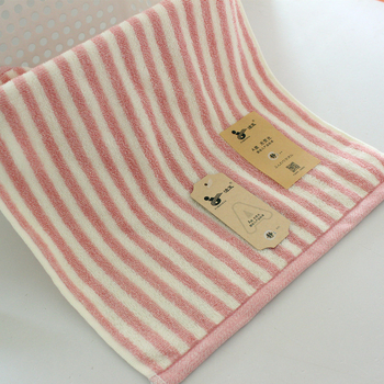 Dječja maramica za lice, prugasta pamuk, mekana i upijajuća; 32s pređa, glatka tkanina, 100-120 g