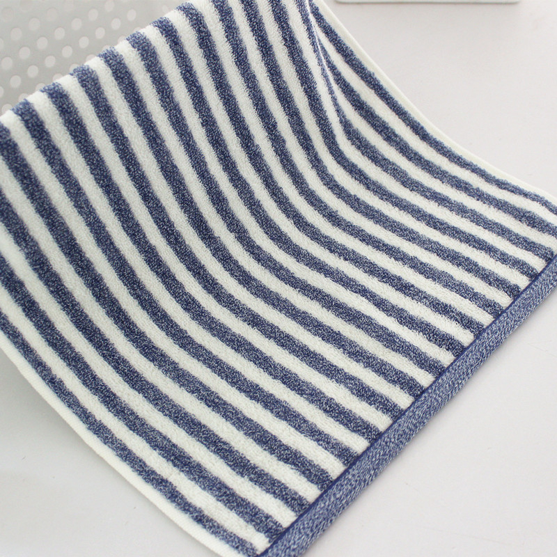 Dječja maramica za lice, prugasta pamuk, mekana i upijajuća; 32s pređa, glatka tkanina, 100-120 g