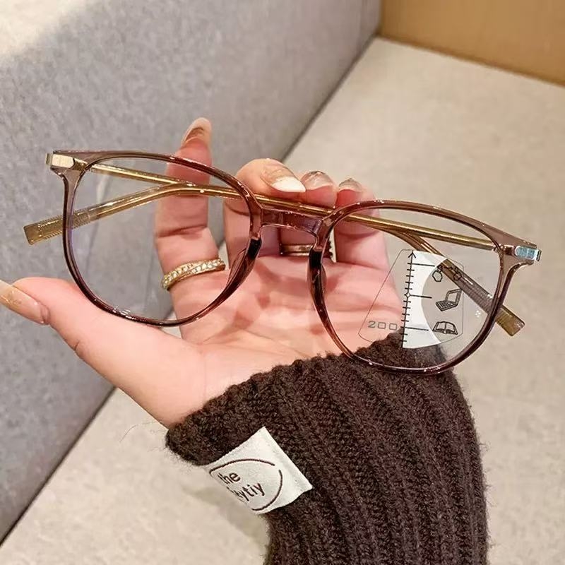 Olvasó szemüveg multifokális lencsékkel és kékfény-szűrővel, távolság- és közeli használathoz, teljes keret, műanyag és fém