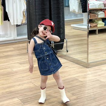 Lányoknak szóló denim kétrészes szett: ujjatlan top és szoknya, nyárra, denim 60% pamut