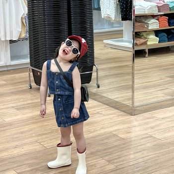 Lányoknak szóló denim kétrészes szett: ujjatlan top és szoknya, nyárra, denim 60% pamut