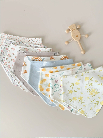 Háromszög alakú babaligab törölköző, dupla rétegű vízálló, 100% pamut (>95%), egyszínű mintázat, 0–3 éves korig, Cotton Baby Library.