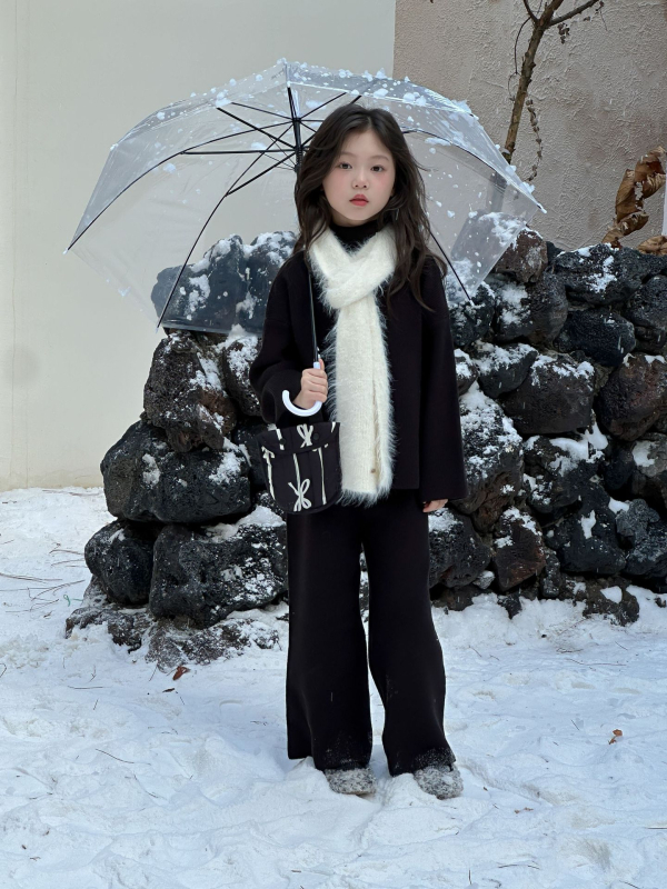 Dvodjelni dječji set: pulover s rolkom i široke hlače, pamuk 95%, zima 2025