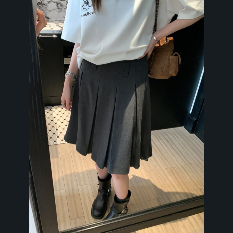 Fustă plisată în A, croială drapată, material principal: poliester 70–80%, toamnă 2025, stil casual japonez-coreean