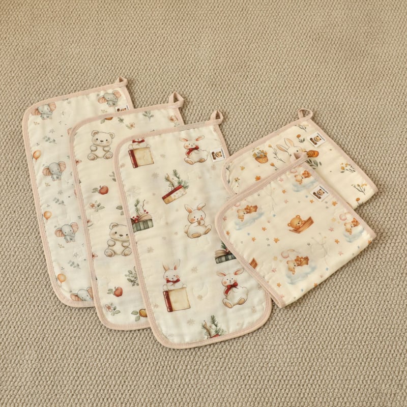 Baba arctörölköző tiszta pamut géz anyagból – négyzet alakú, újszülötteknek, uniszex, állatmintával