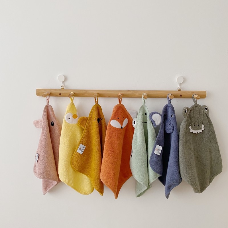 Dječji ručnik za kupanje i lice, 100% pamuk, 300–400 g, pređa 21, izvezeni i obrubljeni