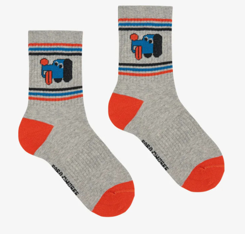 Gyerek zokni, jacquard kötés, kifésült pamut, lélegző és nedvességelnyelő, mintázat karikatúrák és betűk