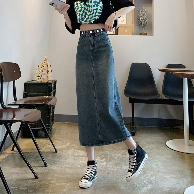 A-linijska denim midi suknja — jednodobojni uzorak, poliesterska tkanina, sadržaj poliestera 30–50%, ljeto 2024