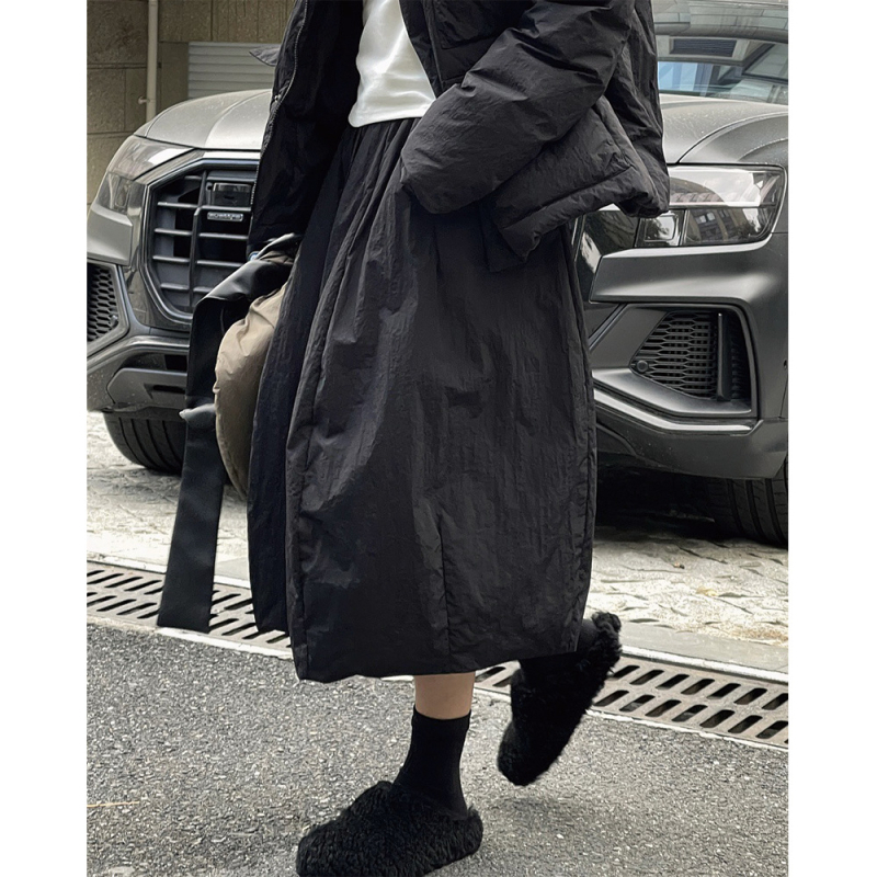 Suknja A-linije, midi duljine, napunjena downom, tkanina od poliamida, detalji kolaža, mikroelastična, casual japansko-korejski stil